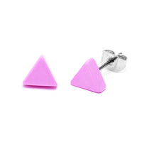 Load image into Gallery viewer, A pair of 6 mm pink, triangular Acryl Ohrstecker Dreieck dick bunt Unisex Ohrringe with nickelfrei Edelstahl posts and butterfly backs, shown on a white background.

