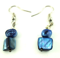 Cargar imagen en el visor de la galería, Perlmuttohrringe metallic blau Perle Perlmutt Splitter eckig Edelstahl Ohrringe Schmuck
