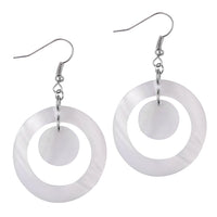 Cargar imagen en el visor de la galería, Perlmutt Muschel Ohrringe 32 mm Kreis Ring Edelstahl nickelfrei weiß schillernd
