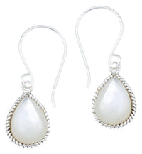 Cargar imagen en el visor de la galería, Silberohrhänger Tropfen 10 mm Perlmutt Seilrand 925 Sterlingsilber Ohrringe
