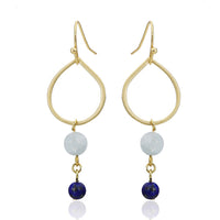 Load image into Gallery viewer, Ohrringe 18 karat vergoldet Lapis weiß blau Stein Perlen Tropfen nickelfrei gold
