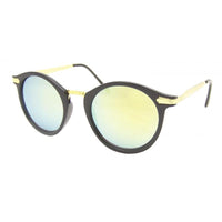 Load image into Gallery viewer, Die Sonnenbrille rund Vintage 400UV im John Lennon Stil verfügt über schwarze Rahmen, goldene Metallverzierungen an Bügeln und Steg sowie hellblaue verspiegelte Gläser – präsentiert auf weißem Hintergrund.

