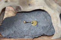 Load image into Gallery viewer, Bauchnabel Piercing Brass Edelstahl Dahlie Stein

