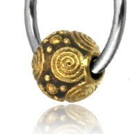Load image into Gallery viewer, Universal Piercing Kugel Ring Edelstahl Brass Spiralen
