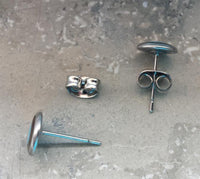 Load image into Gallery viewer, Edelstahl Stein Holz Muschel Ohrstecker silber 8mm rund
