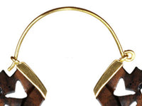 Load image into Gallery viewer, Ohrringe Holz Brass Bügel golden braun dunkelbraun Perlmutt Ohrhänger Schmuck
