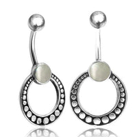 Load image into Gallery viewer, Bauchnabelpiercing aus Edelstahl &amp; Silber mit Punkte Ring - chic - net.de
