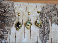 Load image into Gallery viewer, Bauchnabelpiercing Edelstahl Brass Schnörkel Träne Inlay - chic - net.de
