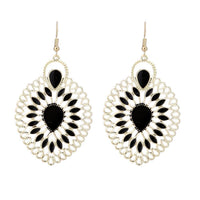 Cargar imagen en el visor de la galería, Brass golden schwarze Ohrringe Emaille filigran Tropfen umgedreht Seile 6 cm - chic - net.de
