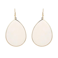 Cargar imagen en el visor de la galería, Brass golden weiße Ohrringe Emaille dicke Tropfen Ohrhänger 5 cm - chic - net.de
