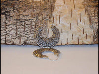 Load image into Gallery viewer, Brass Ohrringe Blumensichel silbern Messing - chic - net.de
