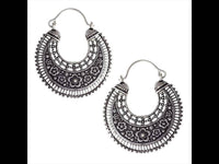 Load image into Gallery viewer, Brass Ohrringe Halbmond Sichel Form Blumen silbern Messing Bügel - chic - net.de
