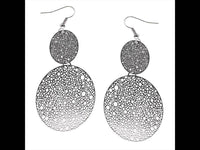 Load image into Gallery viewer, Brass Ohrringe silberfarben groß rund zwei kreise löchrig Löcher Oberfläche - chic - net.de
