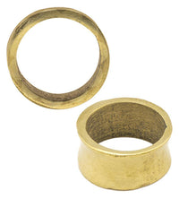 Load image into Gallery viewer, Brass Tunnel glatt antik gold nickelfrei konkav Plug Organic Messing Expander Ohrschmuck - chic-net.de
