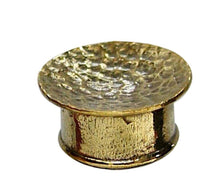 Cargar imagen en el visor de la galería, Brass Tunnel Plug antik gold gehämmert konkav Messing - chic-net.de
