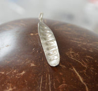 Load image into Gallery viewer, Anhänger 925 Sterling Silber Erbsenschote 56mm - chic-net.de
