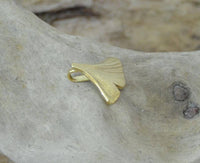 Load image into Gallery viewer, Anhänger Silber 925 vergoldet Ginkgo Blatt 10mm 15mm - chic-net.de
