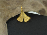 Load image into Gallery viewer, Anhänger Silber 925 vergoldet Ginkgo Blatt 25mm - chic-net.de
