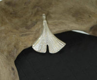 Load image into Gallery viewer, Anhänger Silber 925 vergoldet Ginkgo Blatt 25mm - chic-net.de
