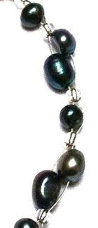 Cargar imagen en el visor de la galería, Armband grün metallic schwarz Perlen Glasperlen Edelstahl Damen Glitzer Schmuck verstellbar - chic-net.de
