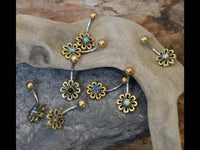 Load image into Gallery viewer, Bauchnabel Piercing Brass Edelstahl Blümchen Stein - chic-net.de
