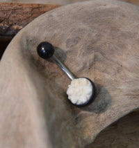 Cargar imagen en el visor de la galería, Bauchnabel Piercing Edelstahl Arangholz Bone Blume - chic-net.de
