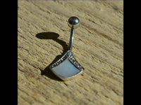 Cargar imagen en el visor de la galería, Bauchnabelpiercing aus Edelstahl Silber mit Raute Inlay - chic-net.de
