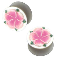 Load image into Gallery viewer, Bone Plug weiß Inlay Blume rosa grün handgeschnitzt Tribal Organic Expander Tunnel Piercing - chic-net.de
