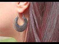 Load image into Gallery viewer, Brass Ohrringe Blumensichel silbern Messing - chic-net.de
