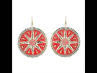 Cargar imagen en el visor de la galería, Brass Ohrringe Emaille Sternblume Zackenrand rund rot golden 5 cm Ohrhänger - chic-net.de

