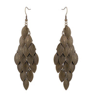 Cargar imagen en el visor de la galería, Brass Ohrringe oxidiert feine Blätter Rauten Form - chic-net.de
