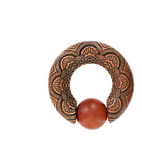 Load image into Gallery viewer, Captive Bead Klemmkugel Ring Sawoholz Piercing Mandala - chic-net.de
