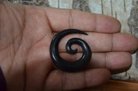 Load image into Gallery viewer, Ebony Piercing Holz dunkelbraun Spirale 8mm 10mm - chic-net.de
