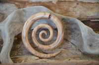 Load image into Gallery viewer, Fake Piercing Edelstahl Holz XL Spiralen hell dunkel - chic-net.de
