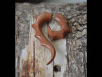 Load image into Gallery viewer, Fake Piercing Edelstahl Rosenholz Zacken Spirale - chic-net.de
