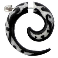 Load image into Gallery viewer, Fake Piercing, Horn Flammen Spirale, schwarz mit weißen Flammen, Expander, Ohrhänger, Ohrstecker, Ohrring - chic-net.de
