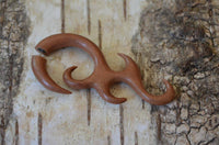 Load image into Gallery viewer, Fake Piercing Lobe Edelstahl Holz Flames Dehnschnecke - chic-net.de
