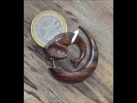 Load image into Gallery viewer, Fake Piercing Ohrring Holz Bone Elefant Spirale - chic-net.de
