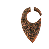 Load image into Gallery viewer, Fake Piercing Ohrring Holz Tropfen braun Mandala Blume - chic-net.de
