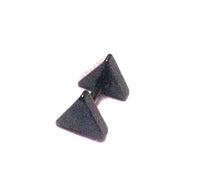 Load image into Gallery viewer, Fake Piercing Plug Ohrstecker Unisex Edelstahl schwarz Schmuck Dreieck - chic-net.de
