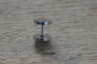 Load image into Gallery viewer, Fake Piercing Plug Vegvisir silber Edelstahl 10mm.
