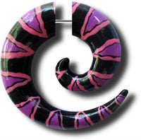 Cargar imagen en el visor de la galería, Fake Spirale Zacken lila pink schwarz Piercing Holz handbemalt Plug Ohrstecker Expander Edelstahl - chic-net.de
