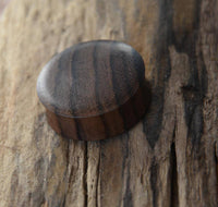 Load image into Gallery viewer, Flesh Plug Holz Sri Yantra hell dunkel double flared - chic-net.de
