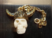 Load image into Gallery viewer, Flesh Tunnel Anhänger antik golden Messing Kette Karabiner Bone Viking Skull - chic-net.de
