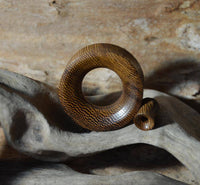 Load image into Gallery viewer, Flesh Tunnel Holz Parasitholz braun double flared - chic-net.de
