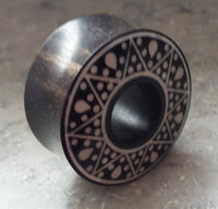 Cargar imagen en el visor de la galería, Flesh Tunnel Sternenkranz dick weiß Resin Sono Holz - chic-net.de
