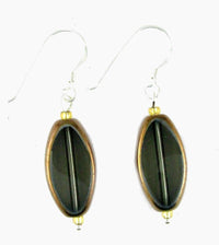 Load image into Gallery viewer, Glasohrringe, grau, oval, flach, 925er Sterlingsilber-Bügel, ca. 20 mm Ø, glänzend - chic-net.de
