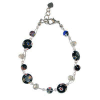 Cargar imagen en el visor de la galería, Glitzer Muranoglas Armband rund schwarz Perlen Blümchenmuster ca.18-20cm nickelfrei - chic-net.de
