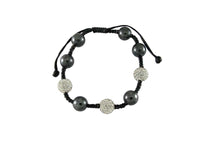 Cargar imagen en el visor de la galería, Glitzerkugel Armband Kristall weiß Hämatit grau Kugeln Perlen Damen Schmuck - chic-net.de

