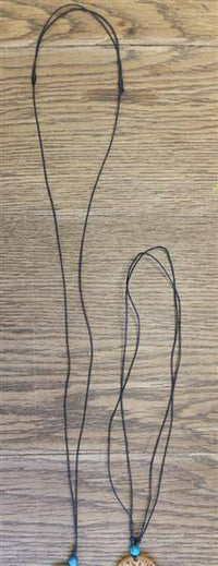 Load image into Gallery viewer, Halskette Holz verstellbar Anhänger Fische Drachen - chic-net.de
